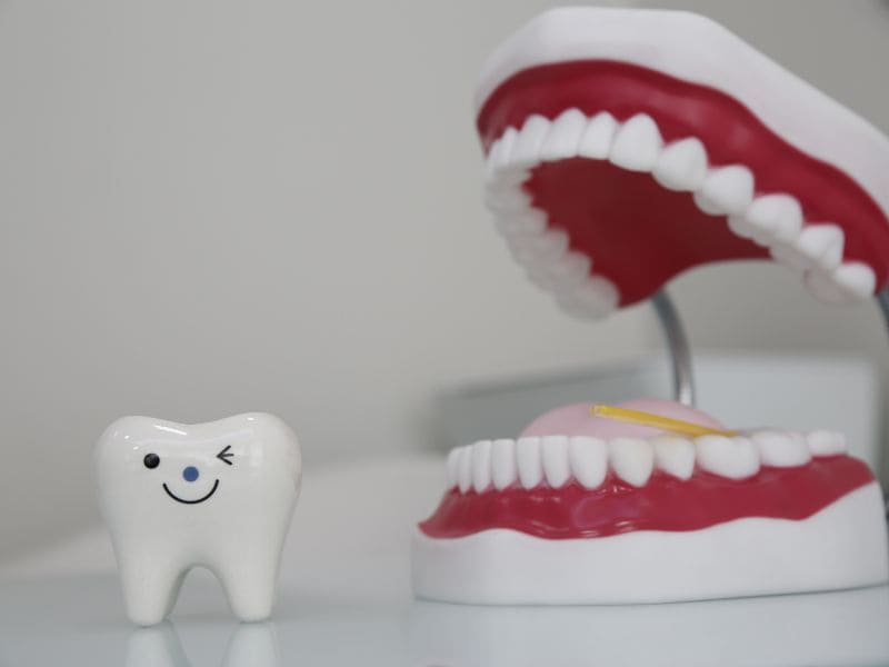 tratamiento y precio de una limpieza dental